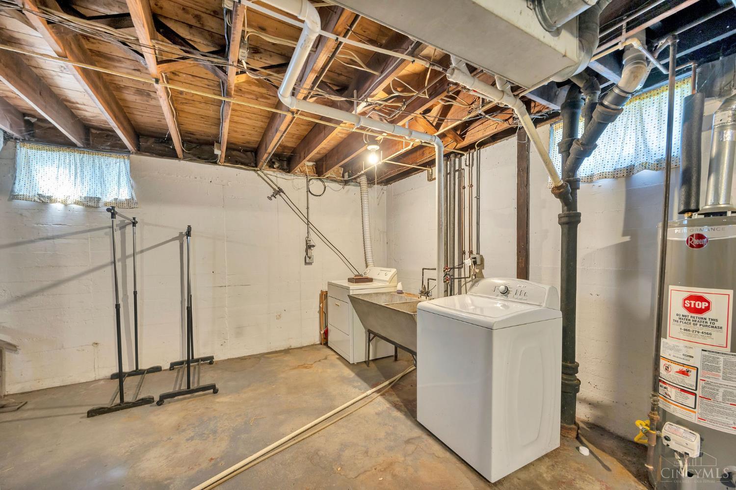 855 Chase Avenue