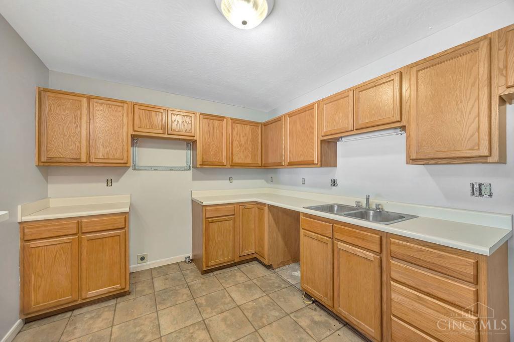 140 Northridge Drive 4