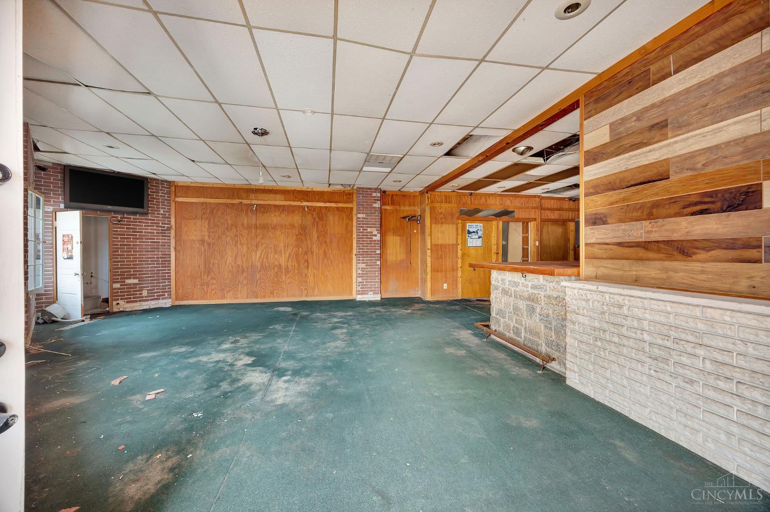 100 Brookville Rd