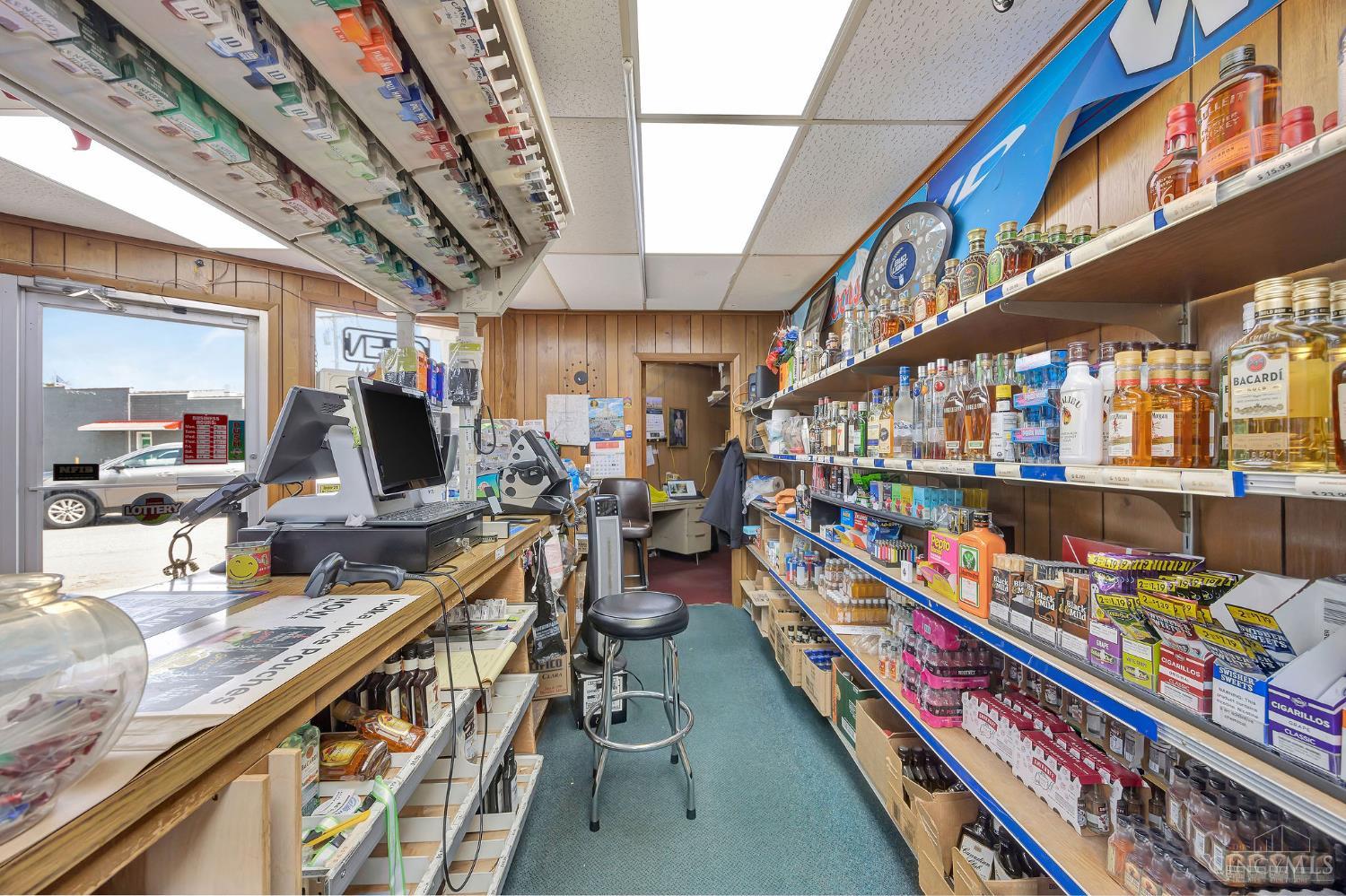 100 Brookville Rd
