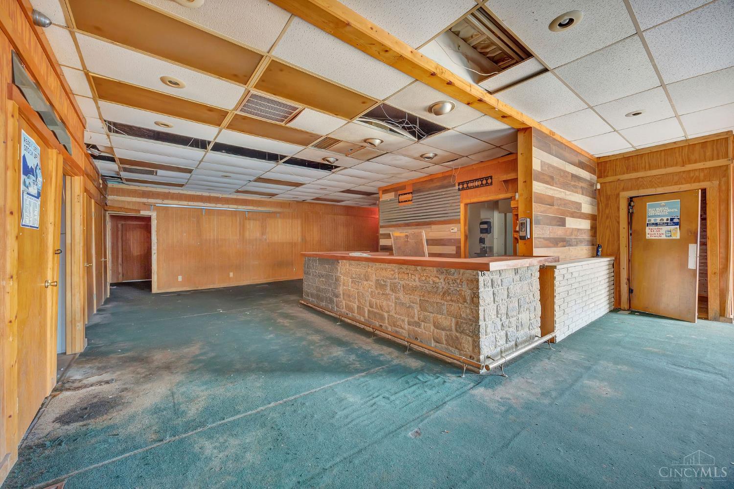 100 Brookville Rd