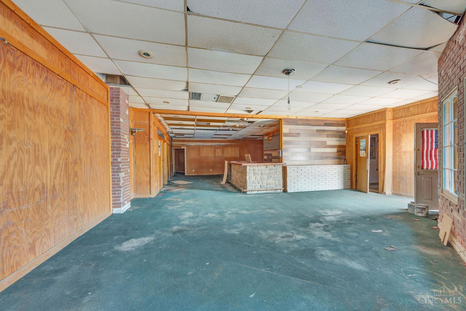 100 Brookville Rd