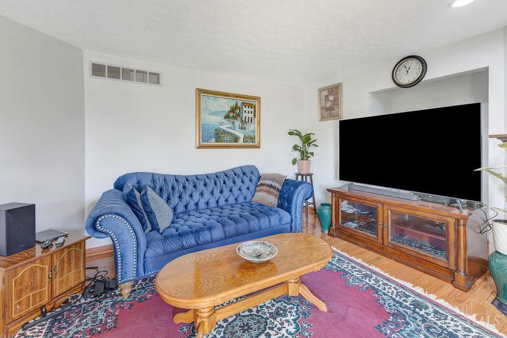 6736 Raven Court