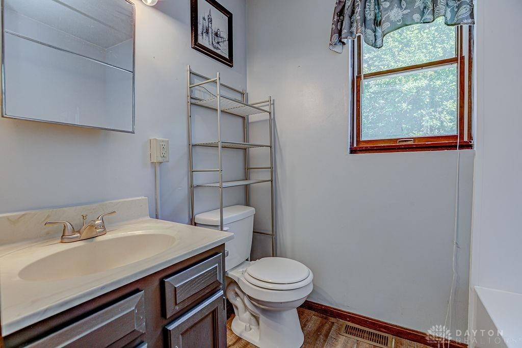 200 W Sycamore Street