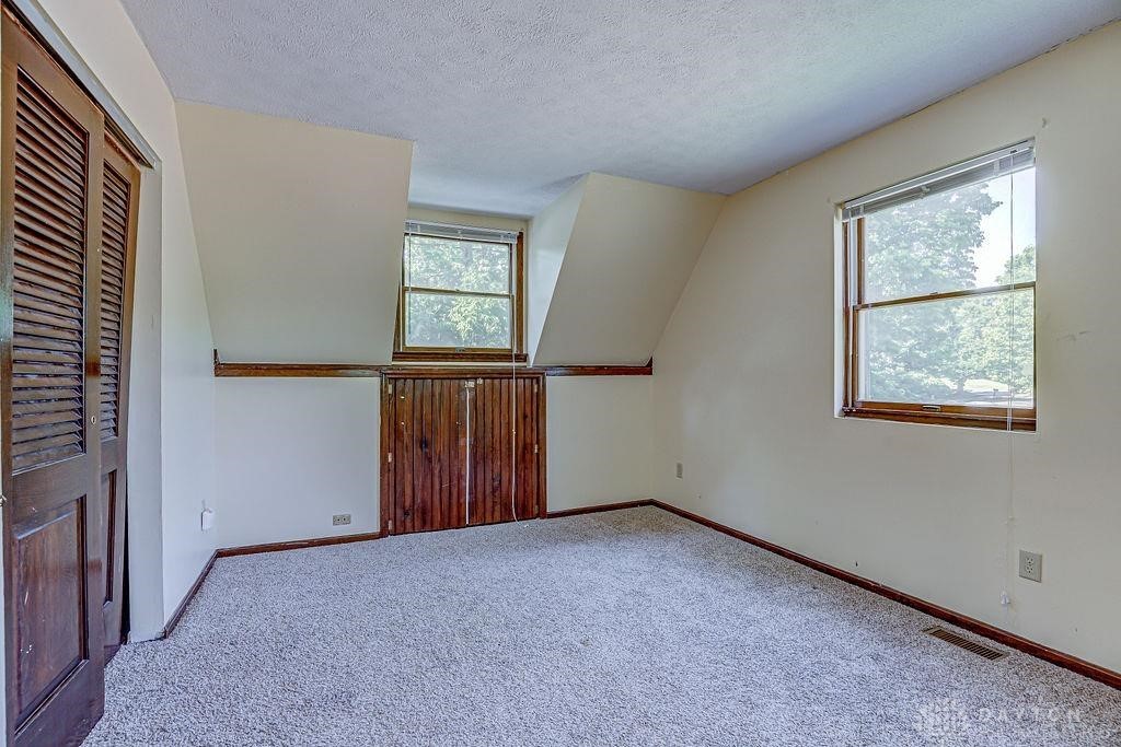 200 W Sycamore Street