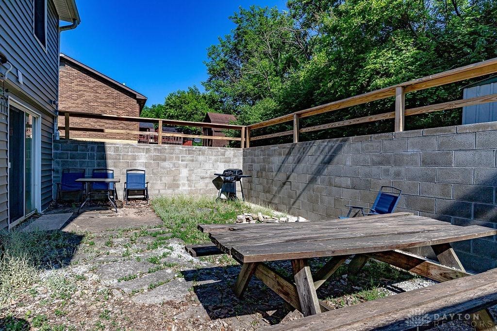 200 W Sycamore Street