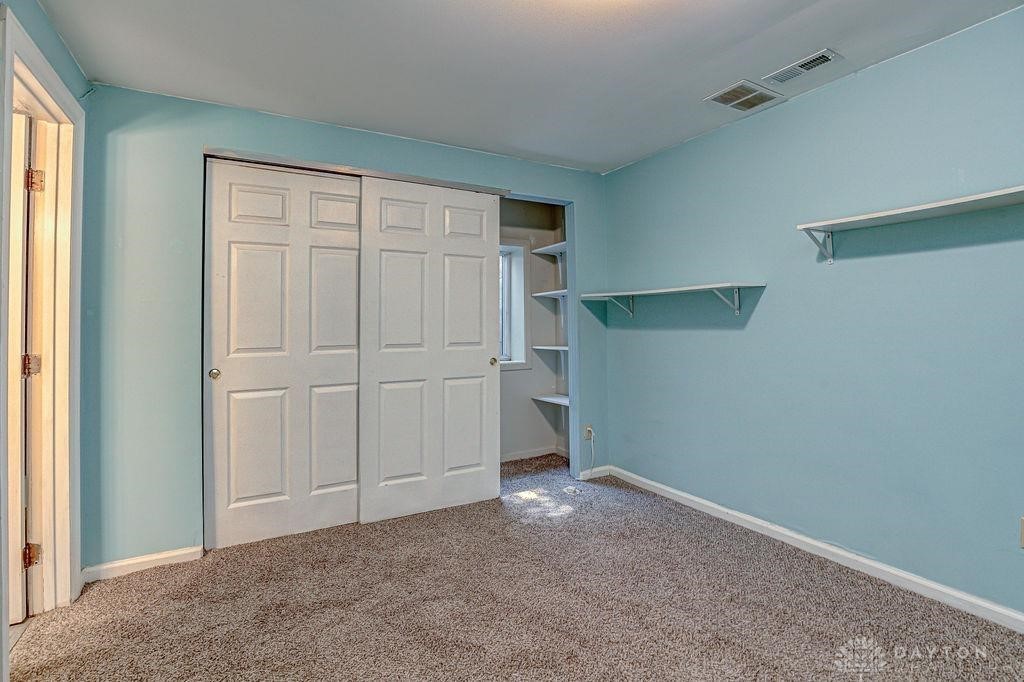 200 W Sycamore Street