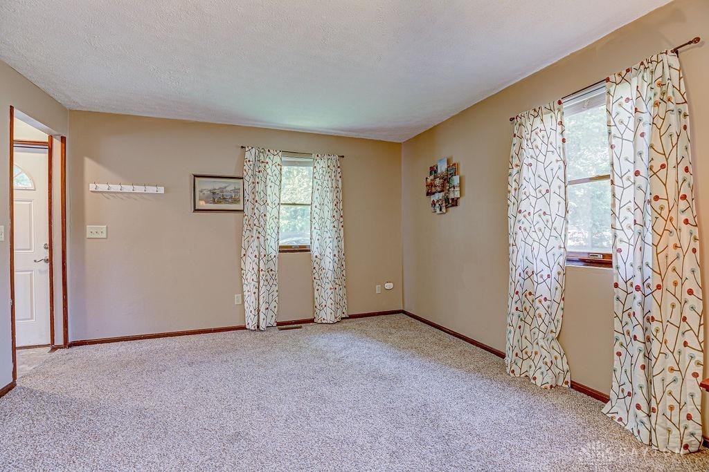 200 W Sycamore Street