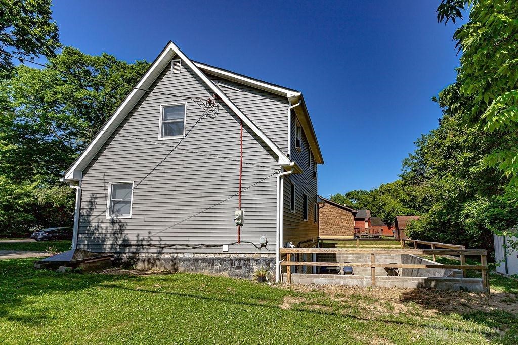 200 W Sycamore Street