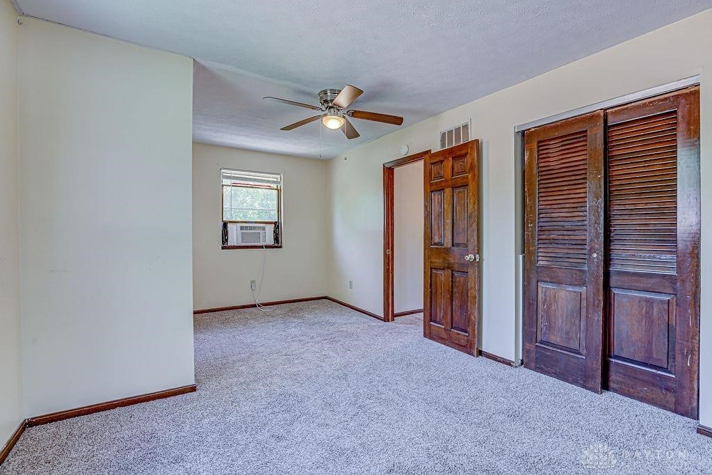 200 W Sycamore Street