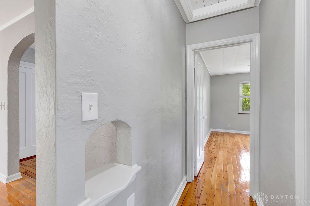 1475 Antoinette Avenue