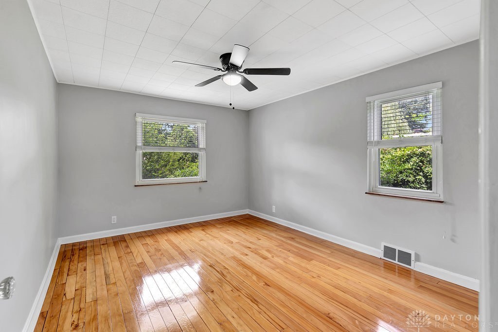 1475 Antoinette Avenue