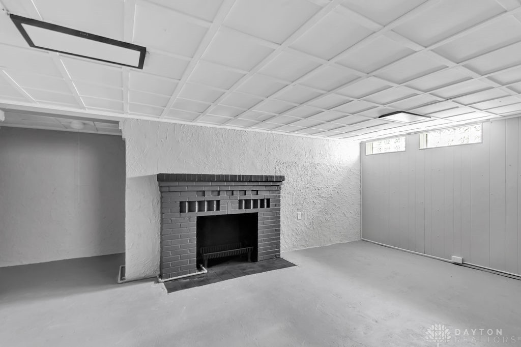 1475 Antoinette Avenue