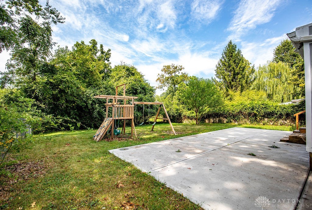 1475 Antoinette Avenue