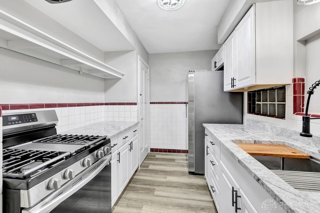 1475 Antoinette Avenue