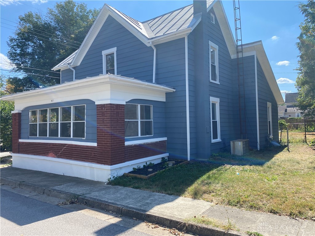 217 W Twin Street