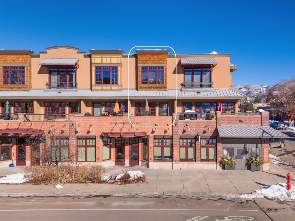 1110 Yampa STREET R8