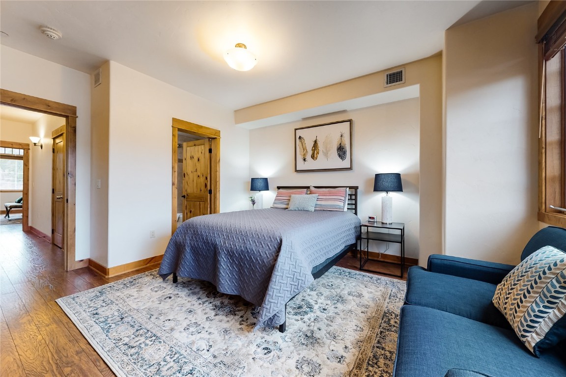 1110 Yampa STREET R8