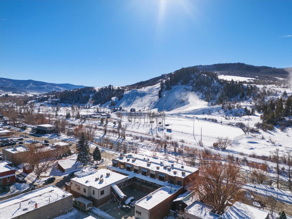 1110 Yampa STREET R8