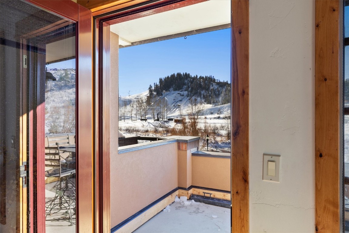 1110 Yampa STREET R8