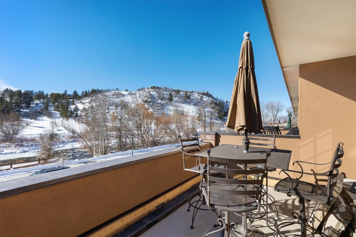 1110 Yampa STREET R8