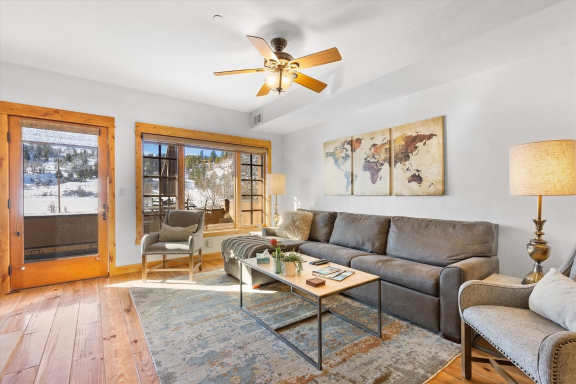 1110 Yampa STREET R8