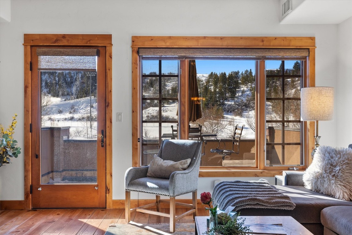 1110 Yampa STREET R8