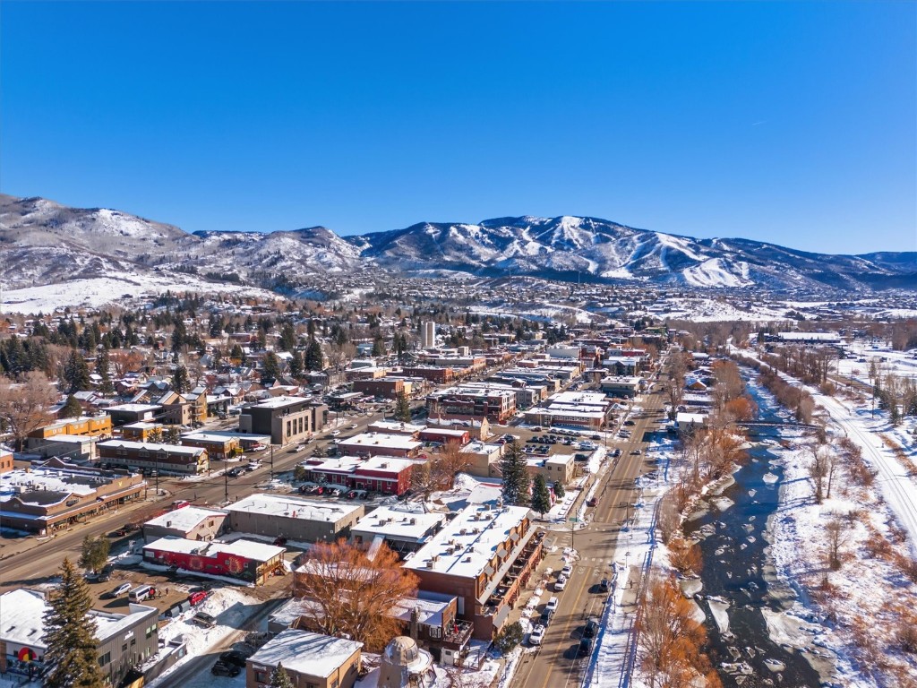 1110 Yampa STREET R8