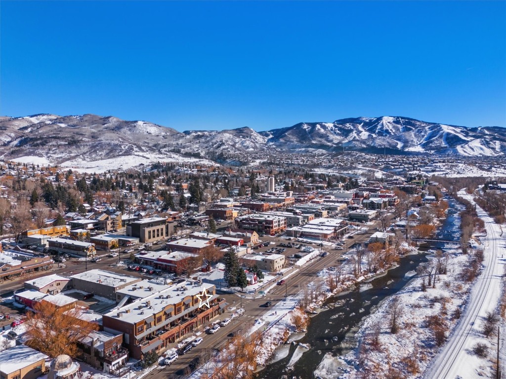 1110 Yampa STREET R8