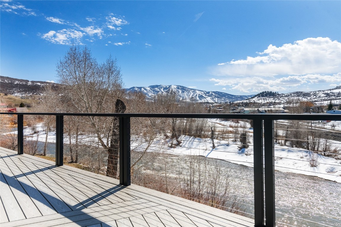 1900 BRIDGE LANE 2