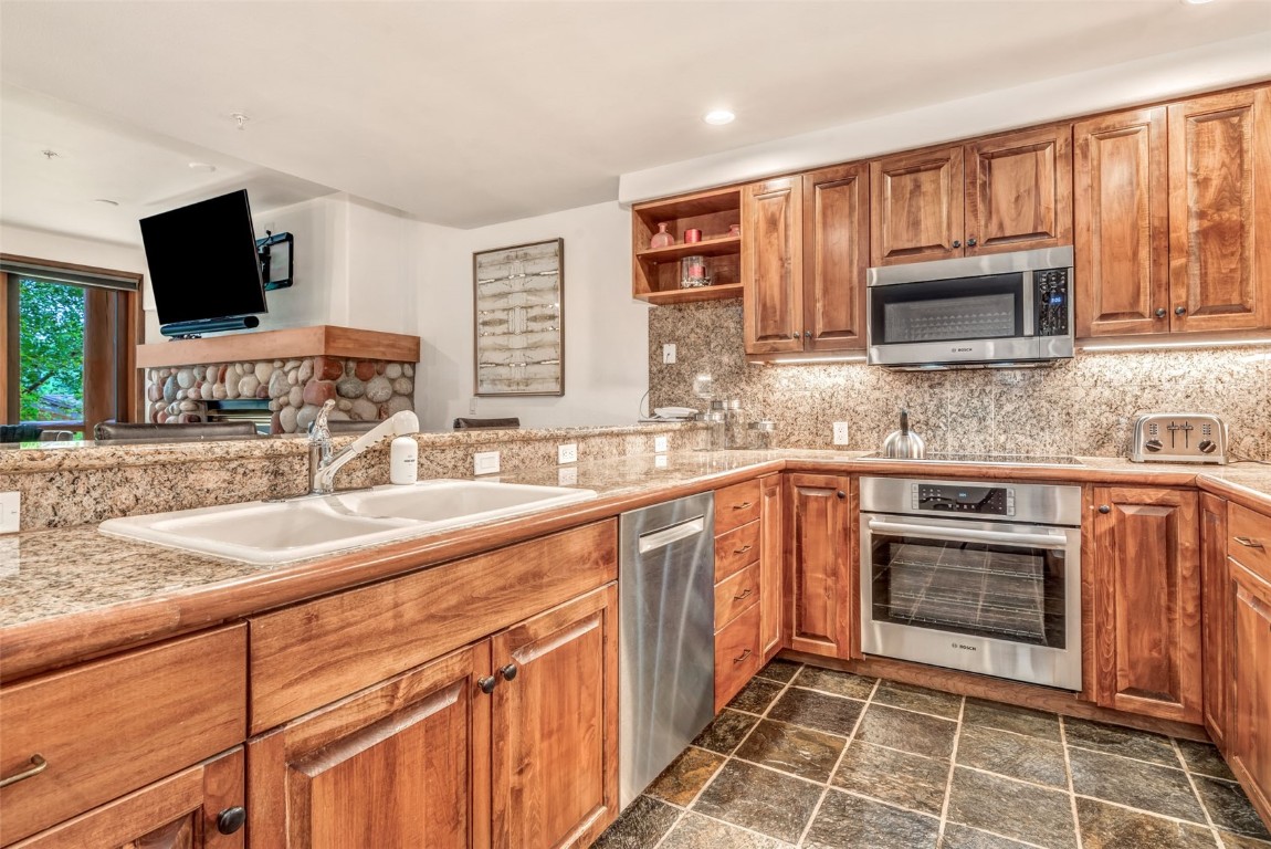 2155 Ski Time Square DRIVE 306