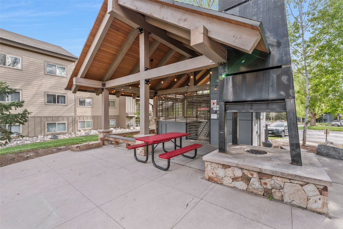 1565 Shadow Run Frontage 104