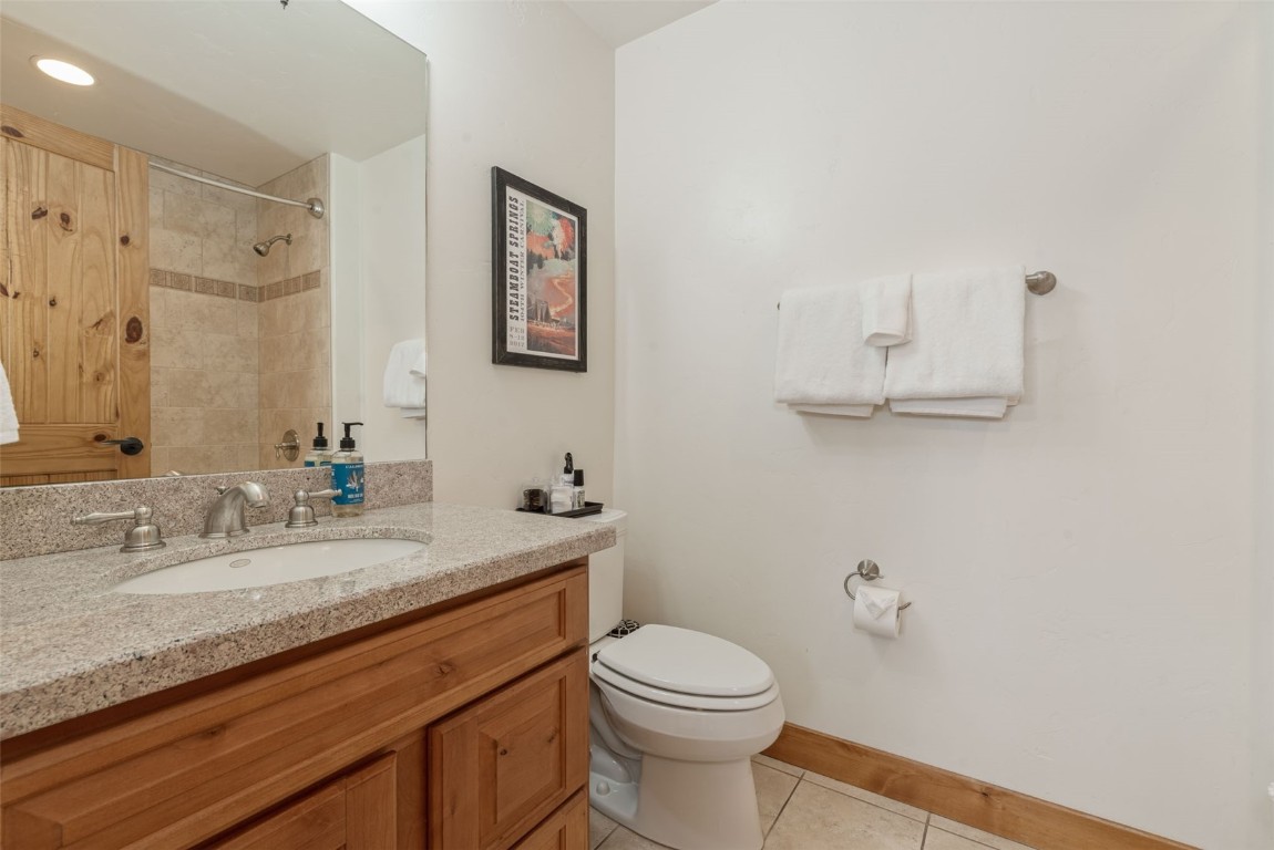 1110 Yampa STREET R8