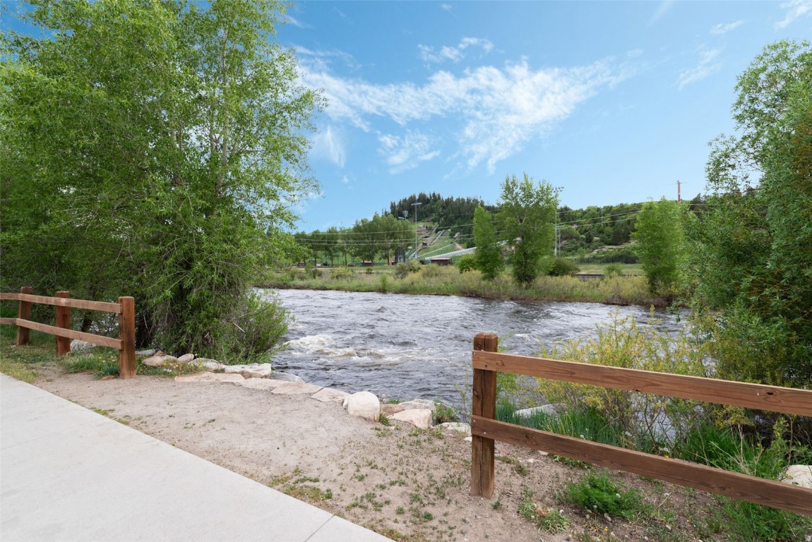 1110 Yampa STREET R8