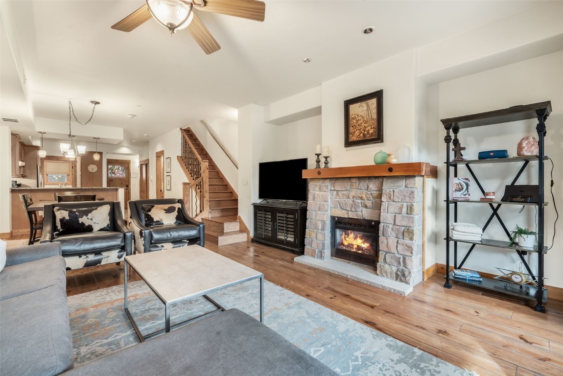 1110 Yampa STREET R8