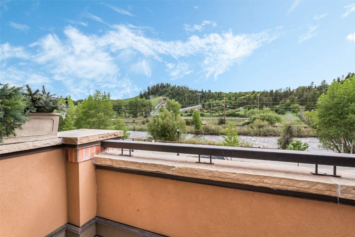 1110 Yampa STREET R8