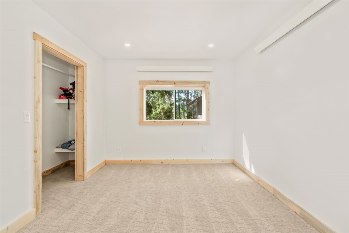 33529 Seneca TRAIL
