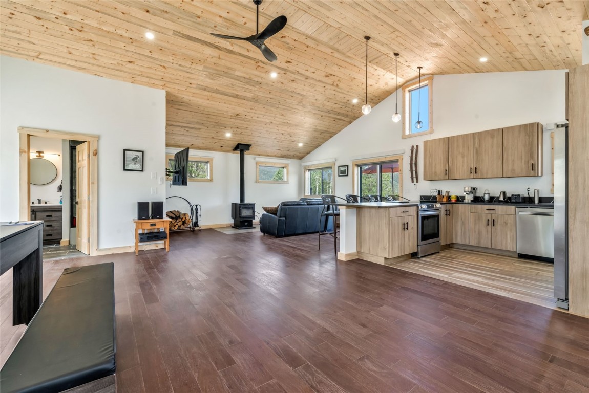 33529 Seneca TRAIL