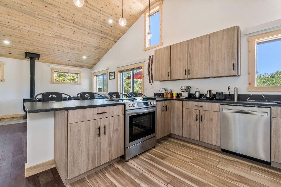 33529 Seneca TRAIL