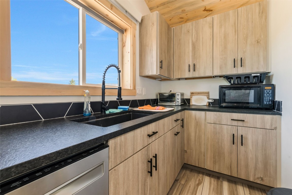 33529 Seneca TRAIL