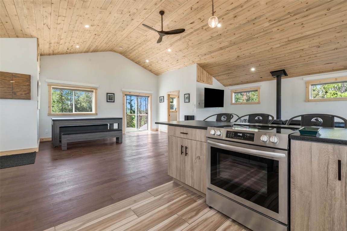33529 Seneca TRAIL