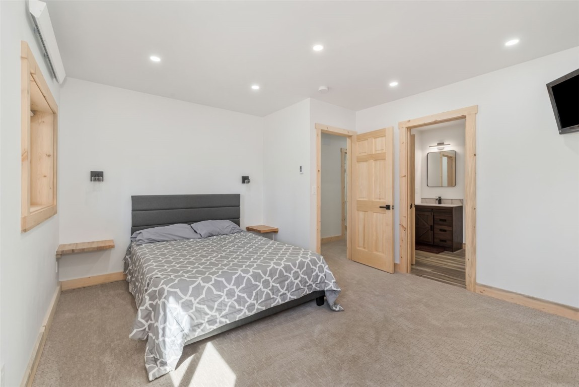 33529 Seneca TRAIL