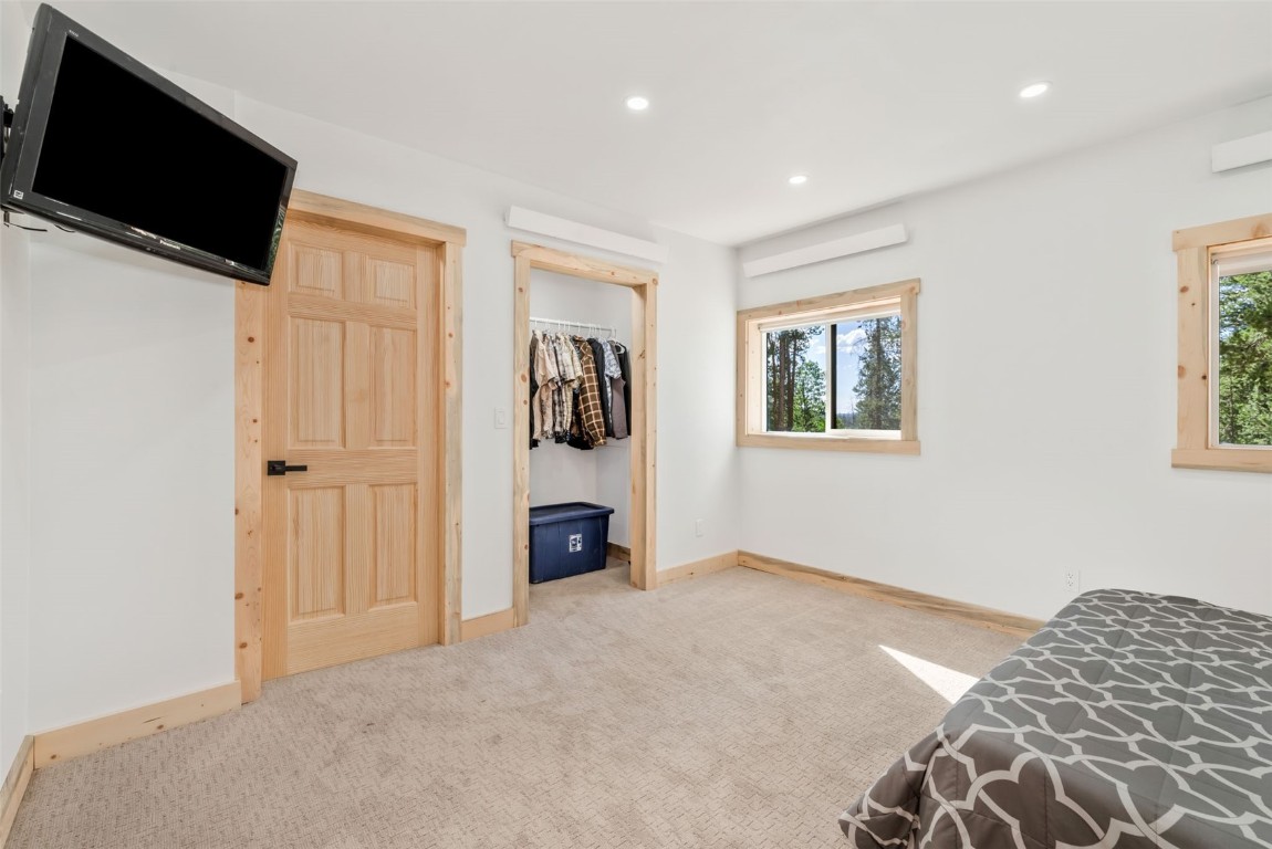 33529 Seneca TRAIL