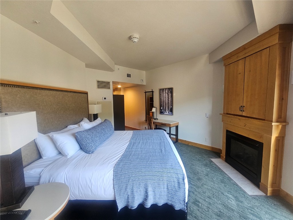 2300 Mount Werner CIRCLE 536/537