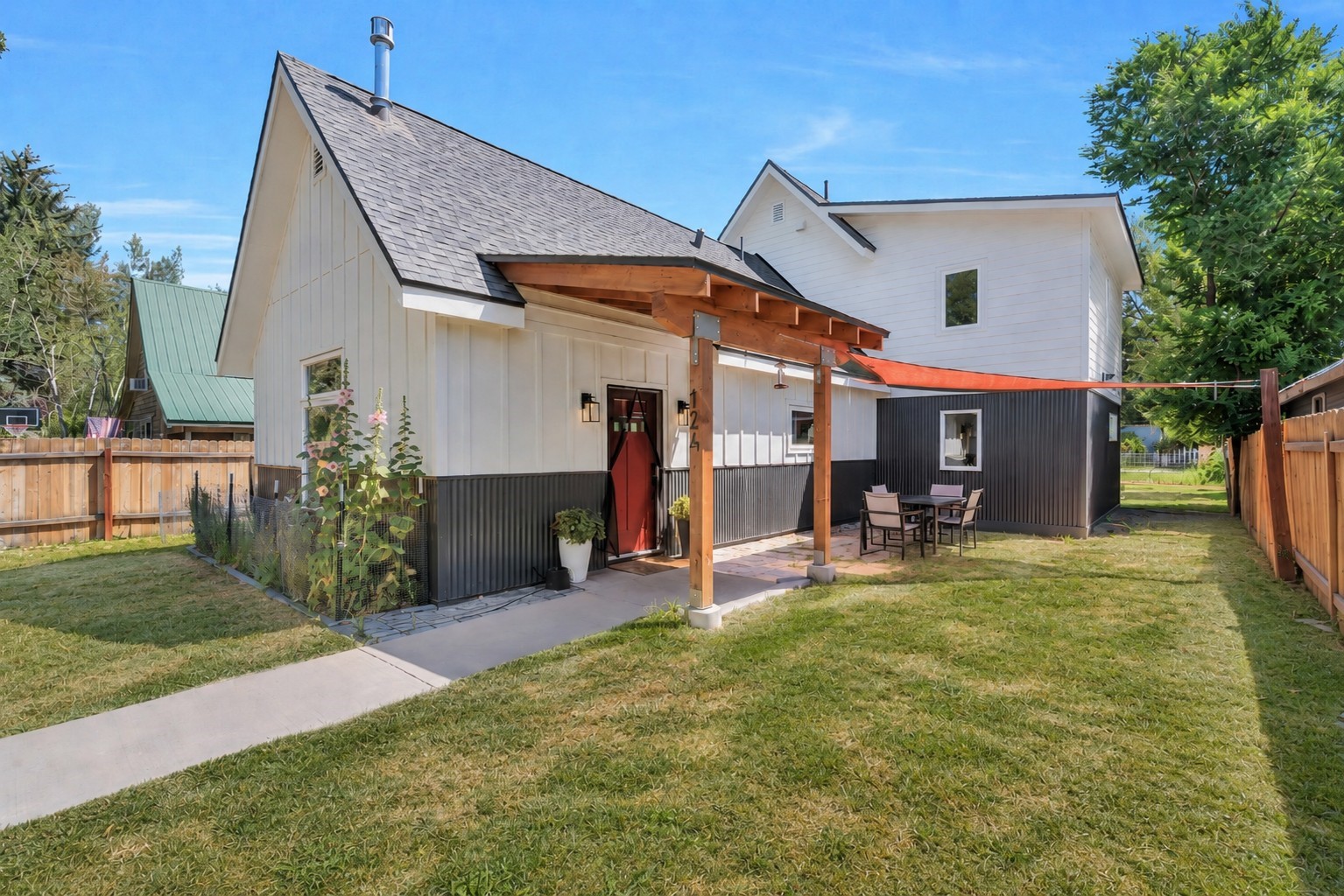 124 N 3rd STREET