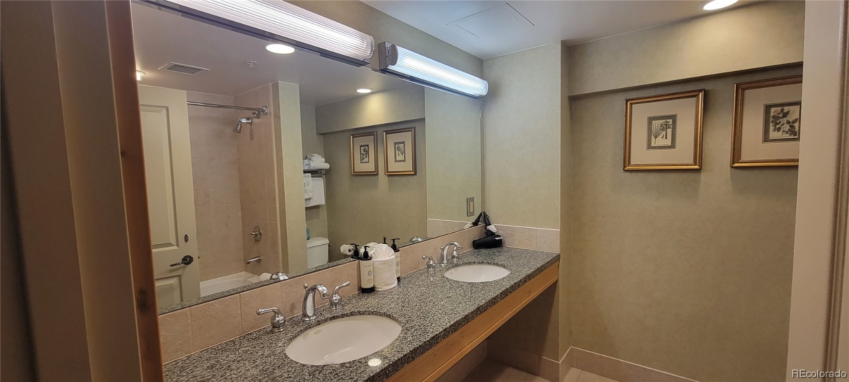 2300 Mount Werner CIRCLE 243