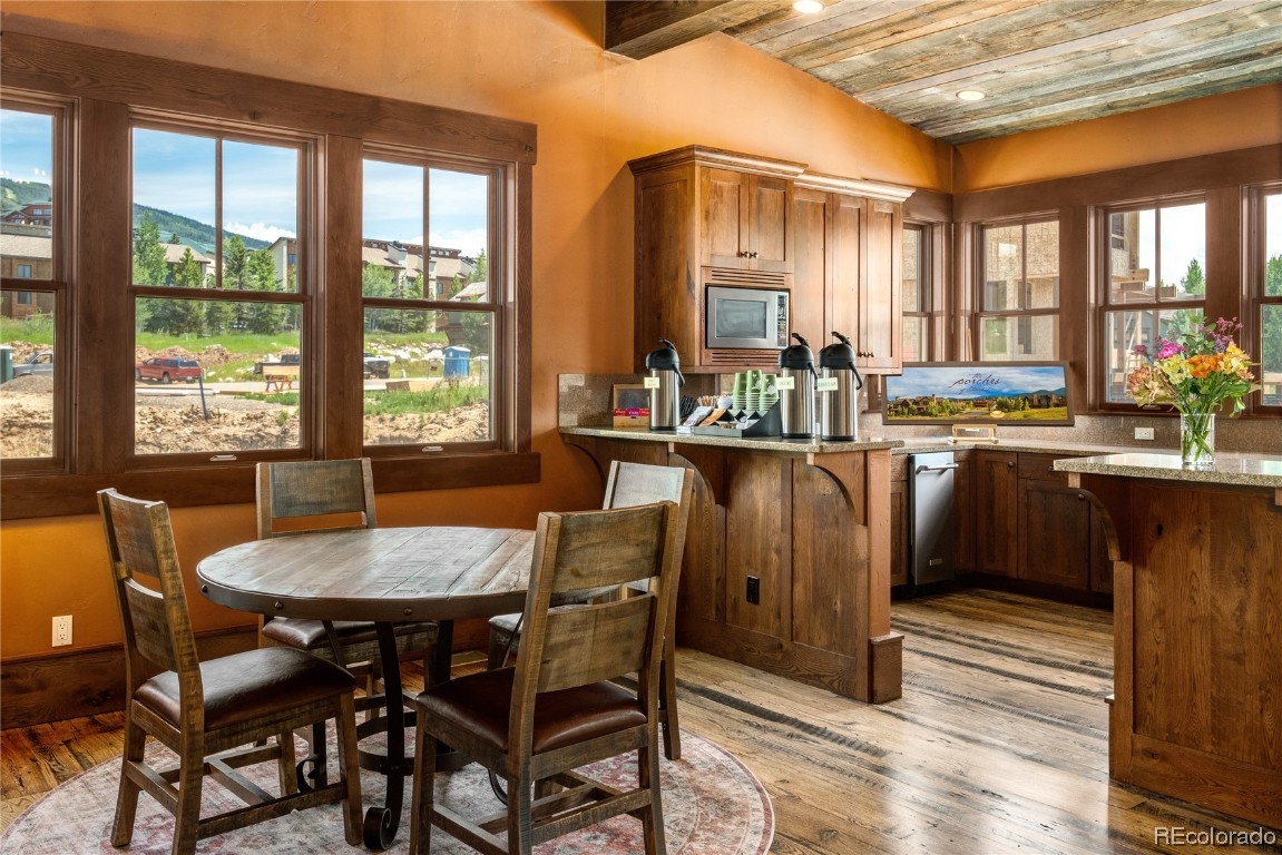 1331 Turning Leaf COURT