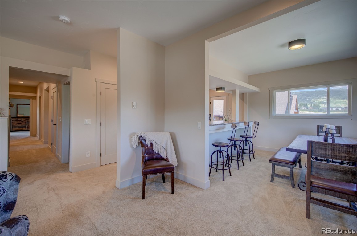 142 Oak Ridge CIRCLE