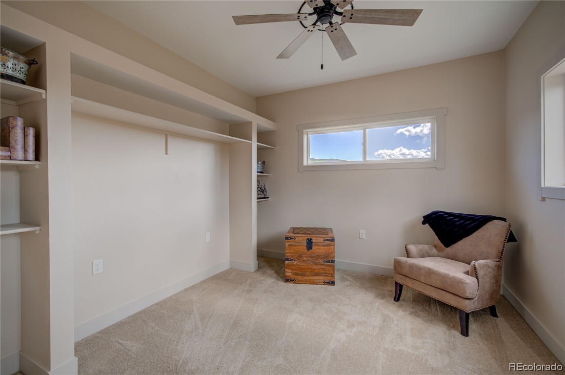 142 Oak Ridge CIRCLE