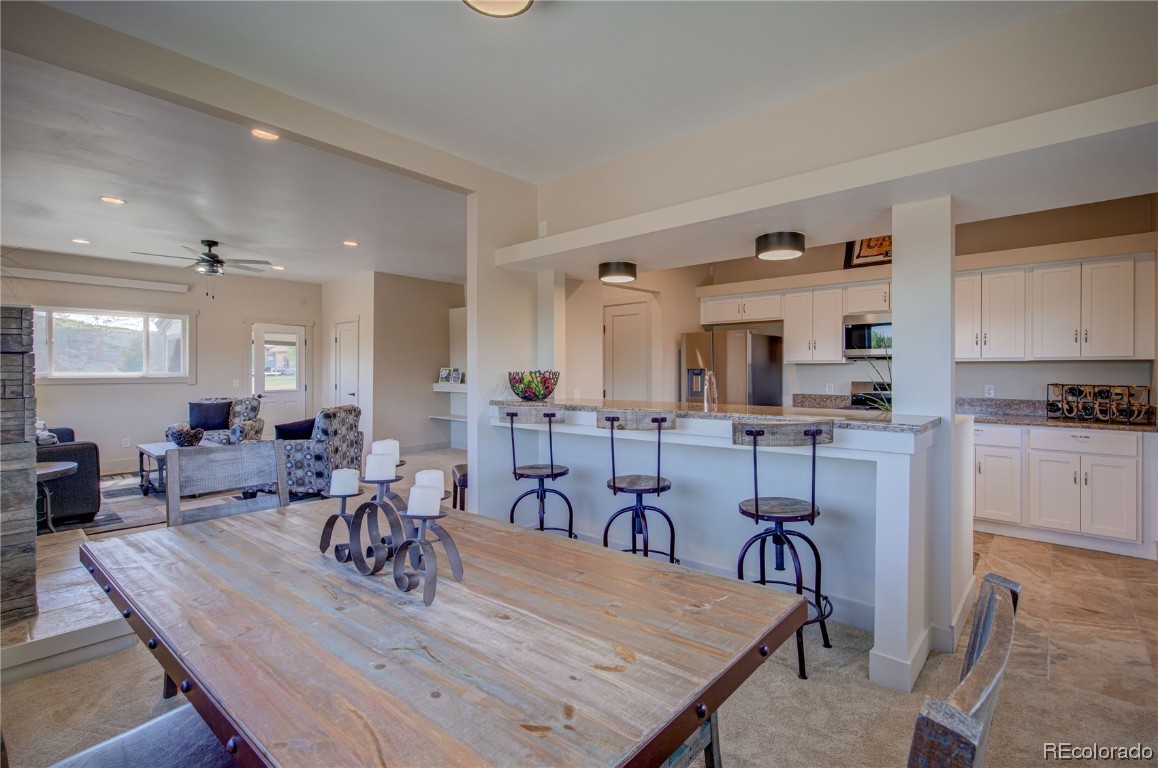 142 Oak Ridge CIRCLE